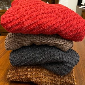 Universal thread sweater bundle